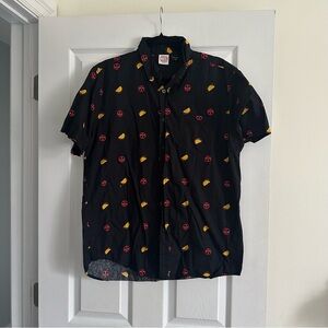 Size L Men’s Marvel Deadpool Taco Graphic Button Down Shirt